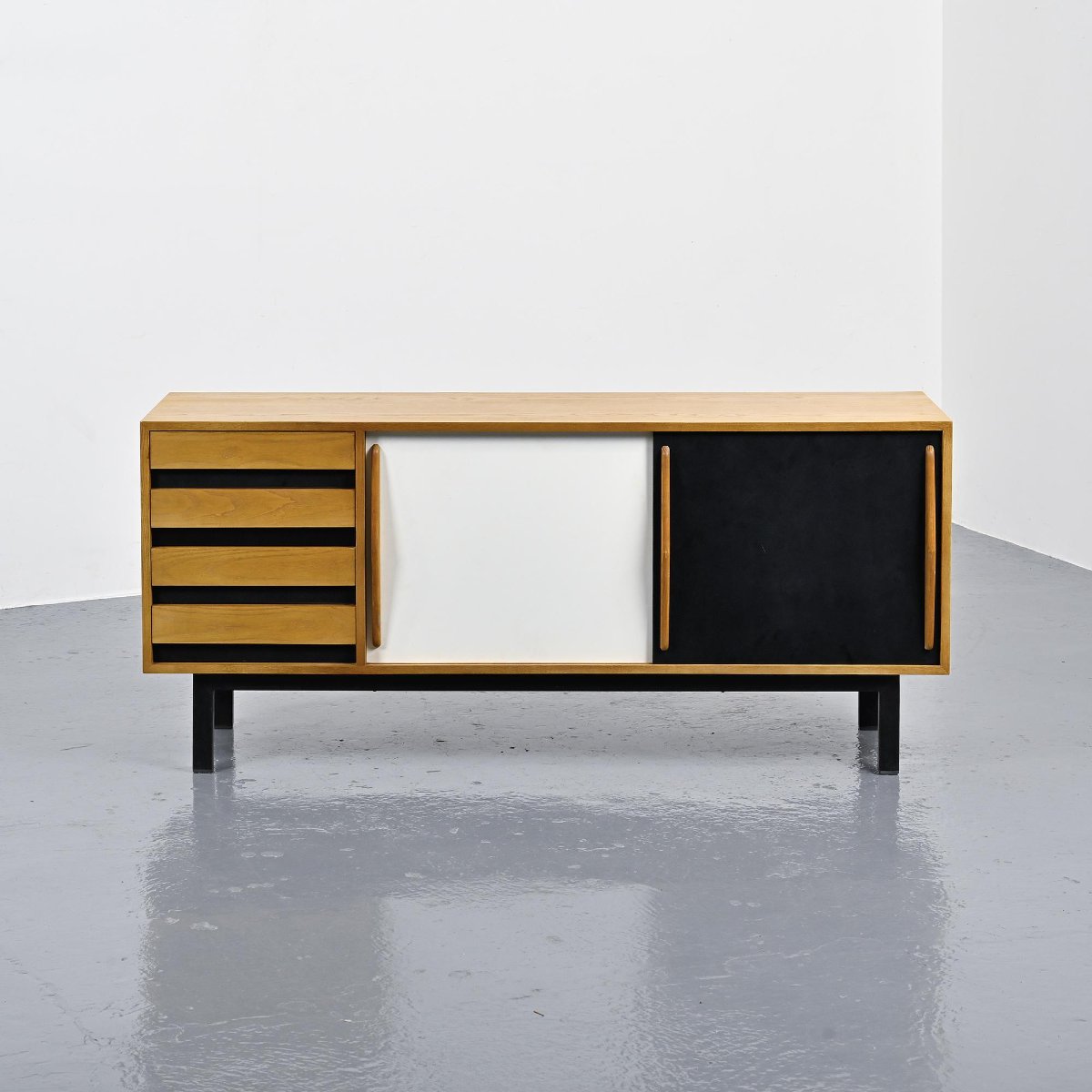  Enfilade Cansado par Charlotte Perriand, circa 1960-photo-4