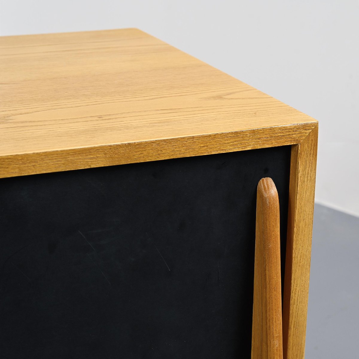  Enfilade Cansado par Charlotte Perriand, circa 1960-photo-2