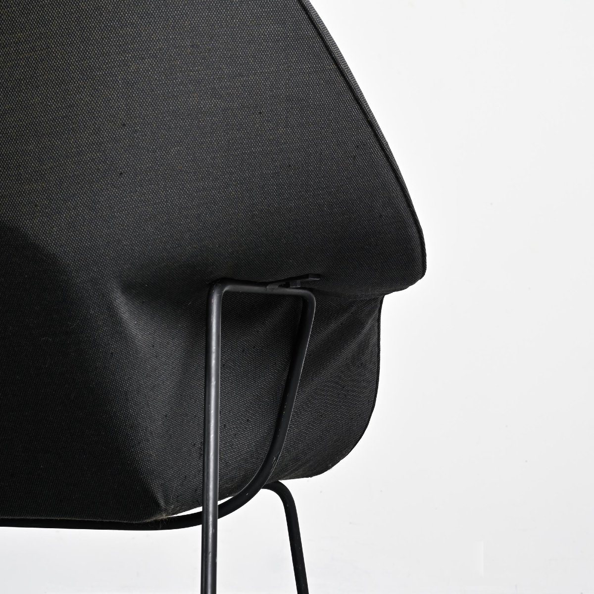 Womb Chair 2éme édition par Ero Saarinen, Knoll vers 1970 -photo-1