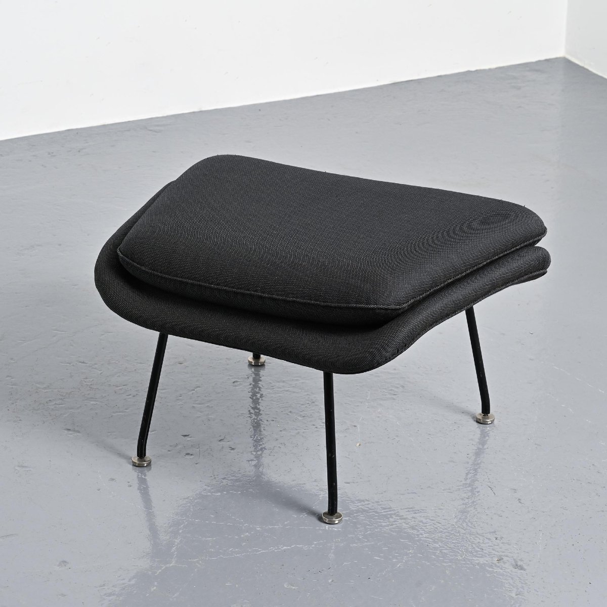 Womb Chair 2éme édition par Ero Saarinen, Knoll vers 1970 -photo-3