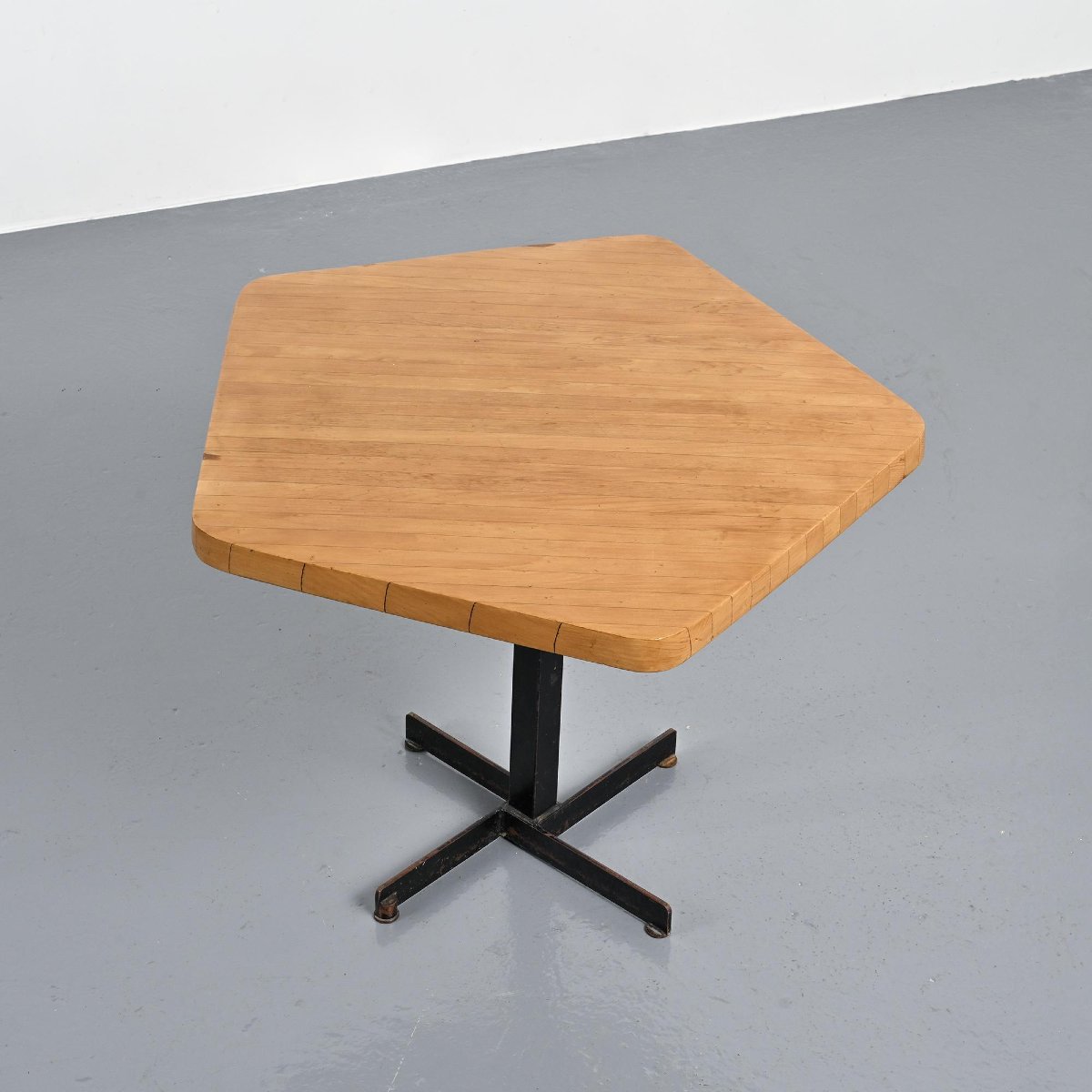 Pentagonal Table Les Arcs, Charlotte Perriand, Circa 1973 -photo-3