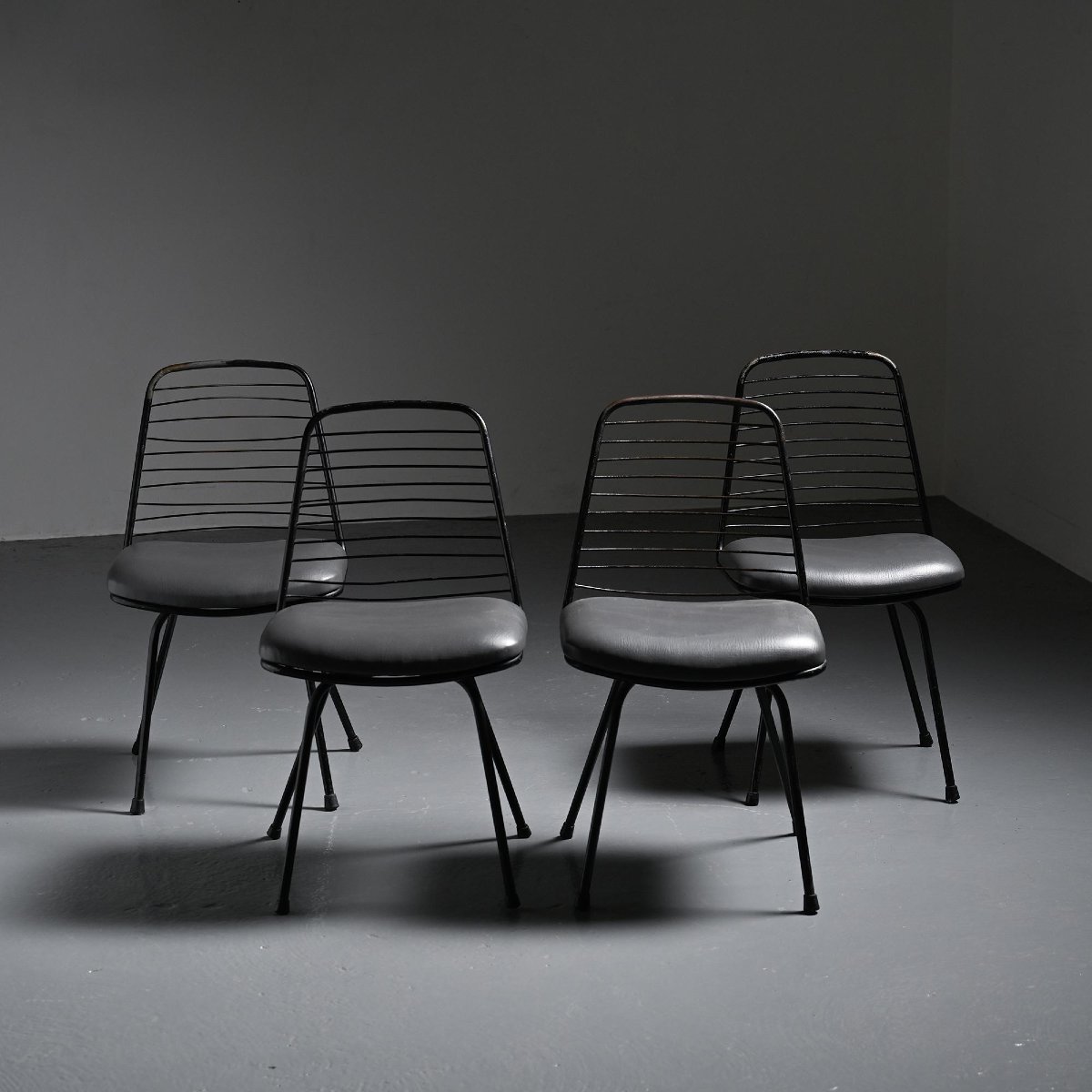 Suite de quatre chaises par Jean-Louis Bonnant, circa 1955