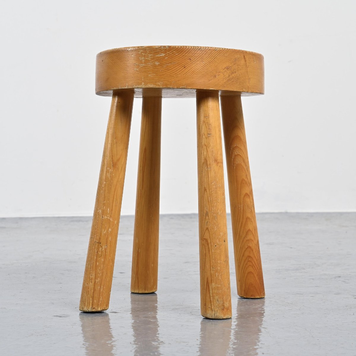 Tabouret en pin massif, Charlotte Perriand années 1960-photo-2