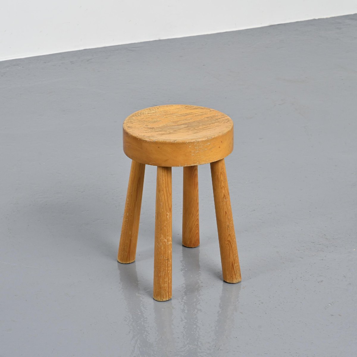 Tabouret en pin massif, Charlotte Perriand années 1960-photo-4