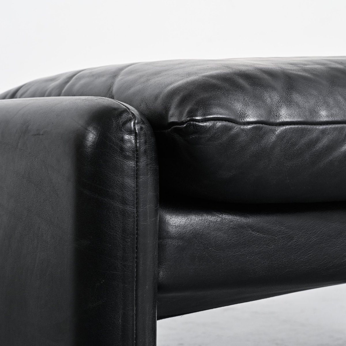 Paire d'ottomans Maralunga, Vico Magistretti pour Cassina, Italie, 1973 -photo-4