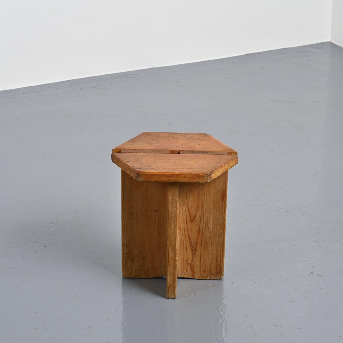Tabouret par René Martin, Méribel Les Allues circa 1970-photo-3