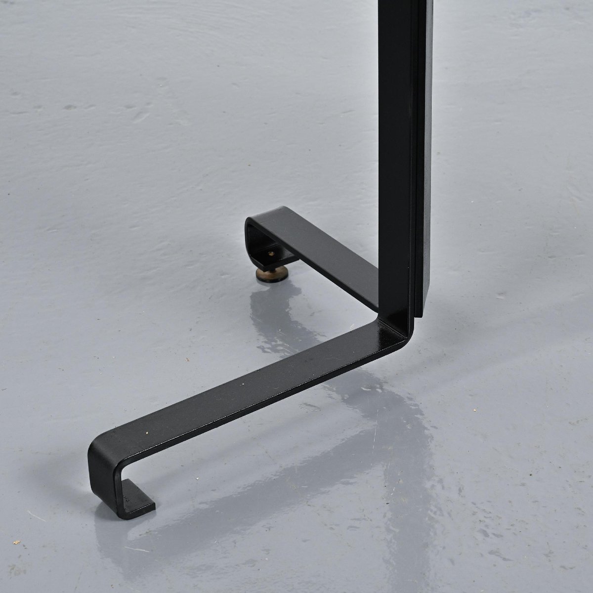 Table forme libre, Charlotte Perriand pour Les Arcs, circa 1986-photo-3