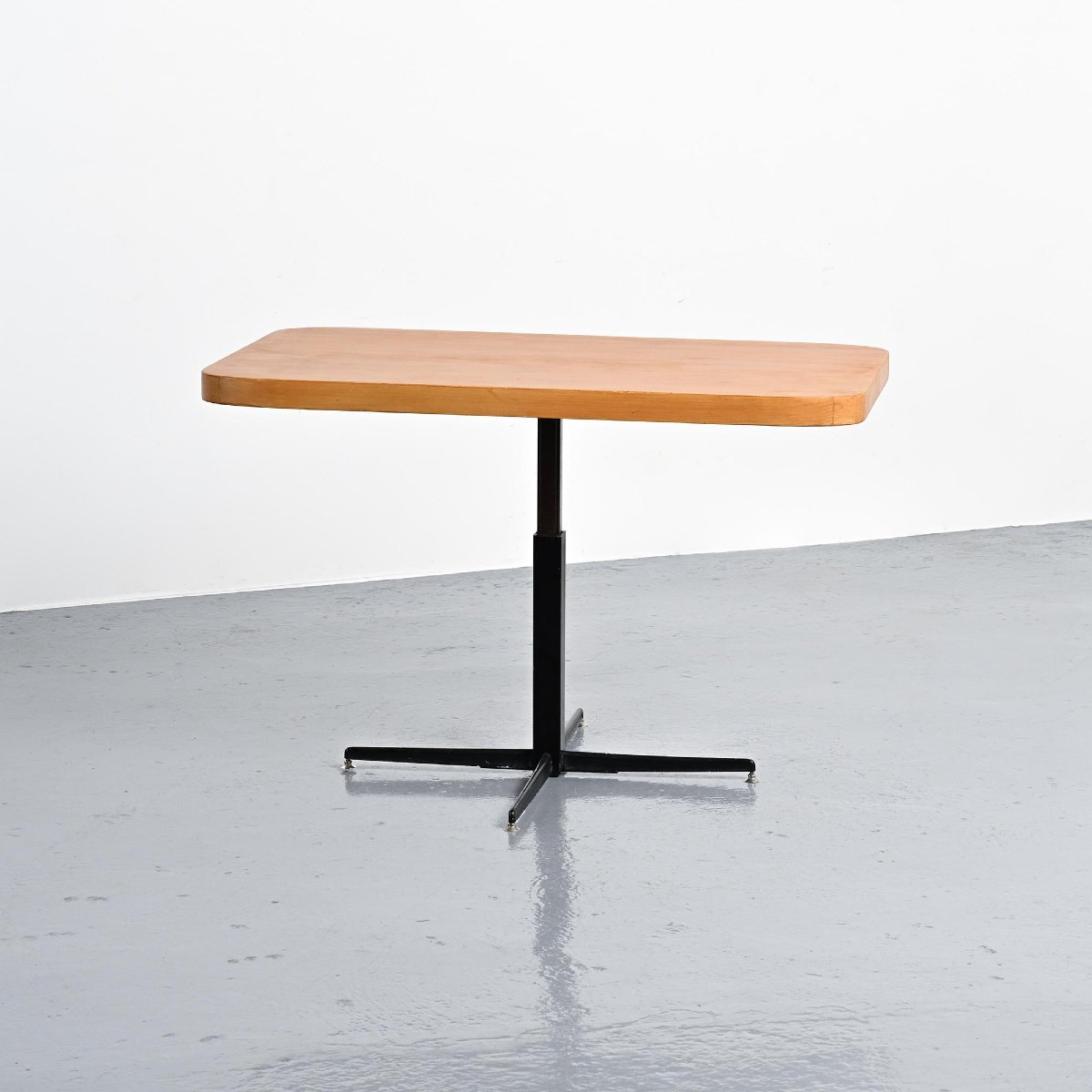  Table Monte et Baisse pour les Arcs, par Charlotte Perriand circa 1975-photo-3