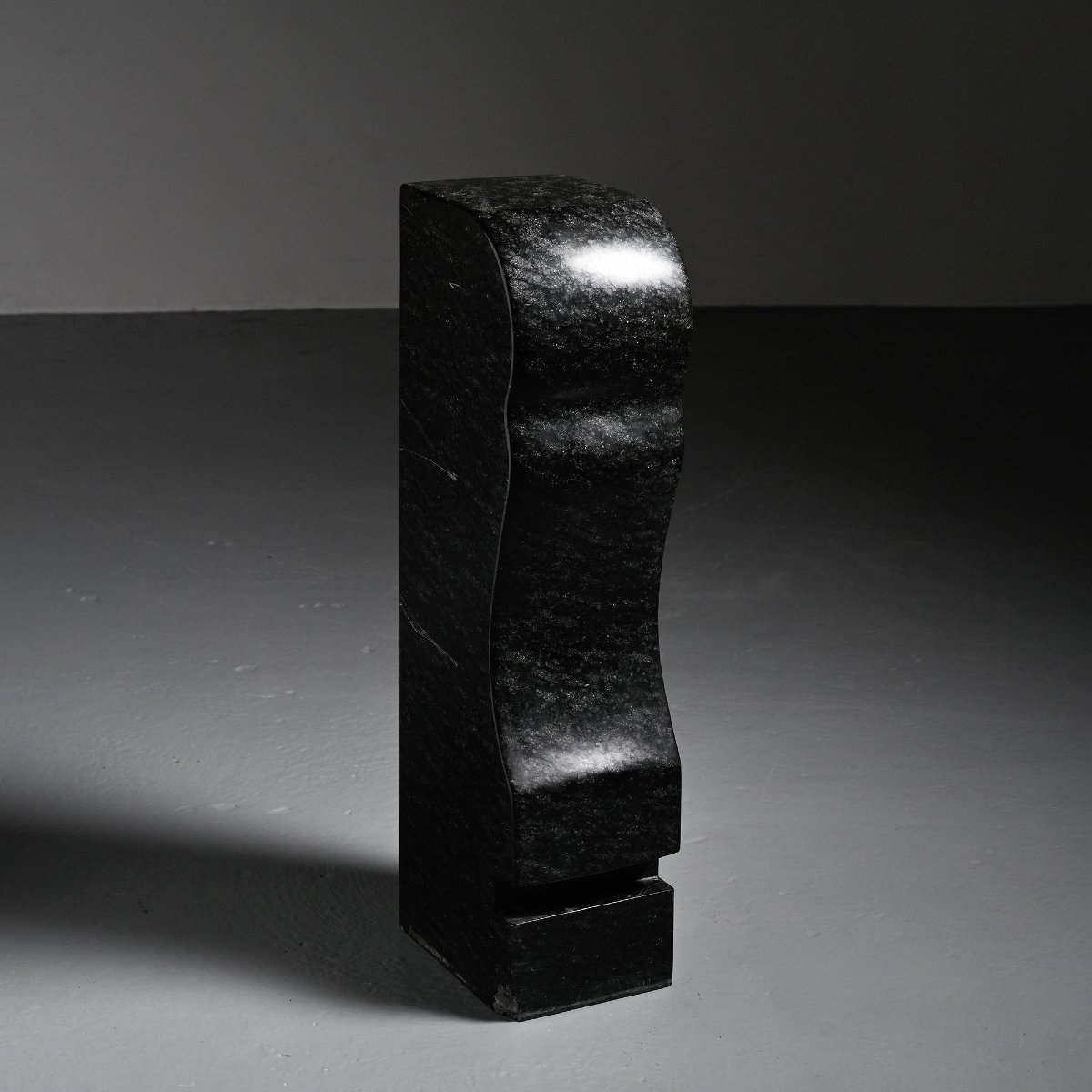 Abstract Sculpture In Diabase By Robert Neuhauser, Switzerland, Circa 1985 -photo-1