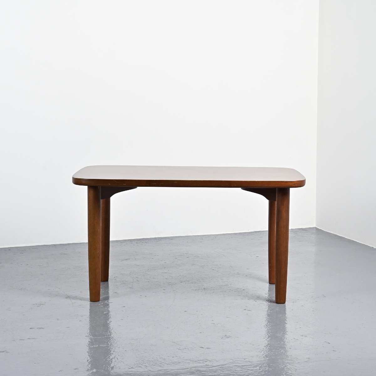 Table T-2671 par Sori Yanagi, Tendo, 1972-photo-4
