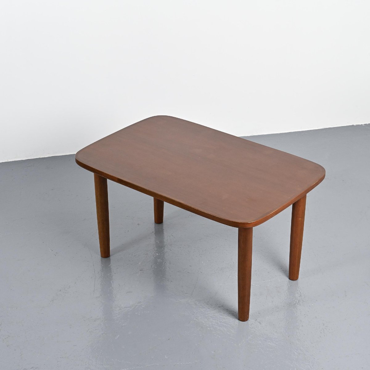 Table T-2671 par Sori Yanagi, Tendo, 1972-photo-2
