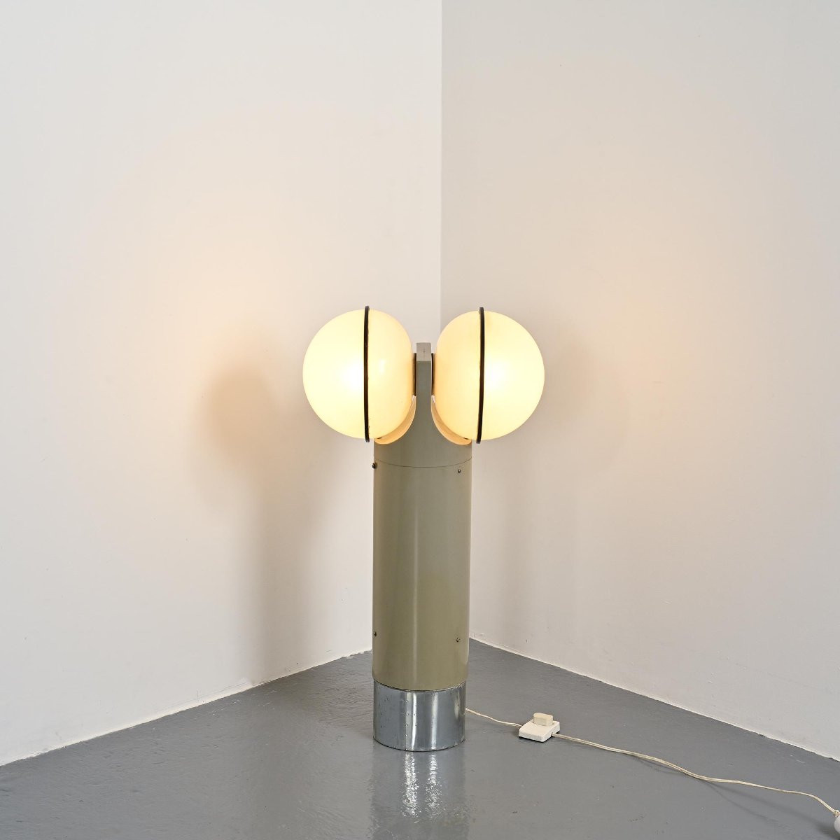 Lampadaire Totem 42035 par Gae Aulenti, Stilnovo, 1976 -photo-3