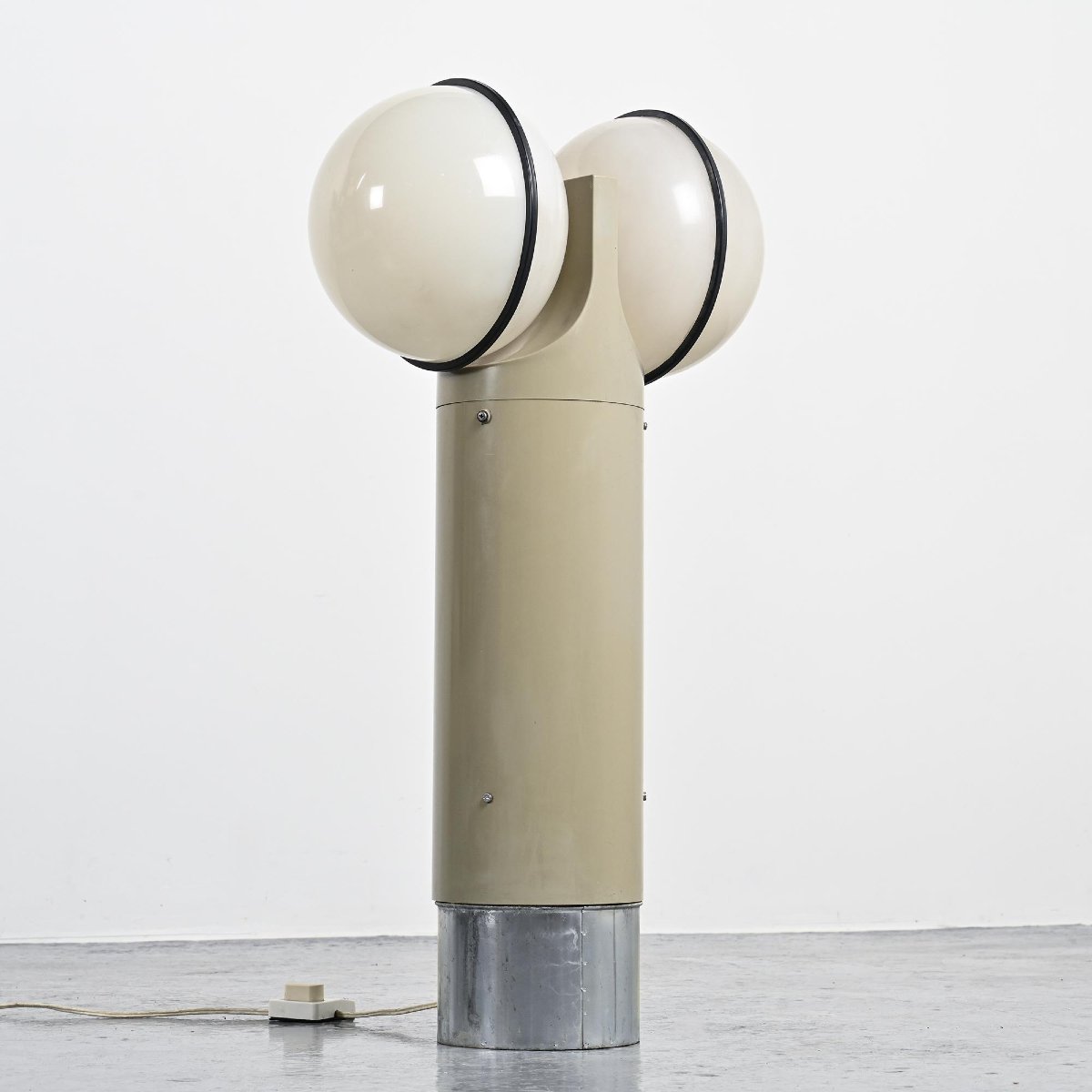 Lampadaire Totem 42035 par Gae Aulenti, Stilnovo, 1976 -photo-3