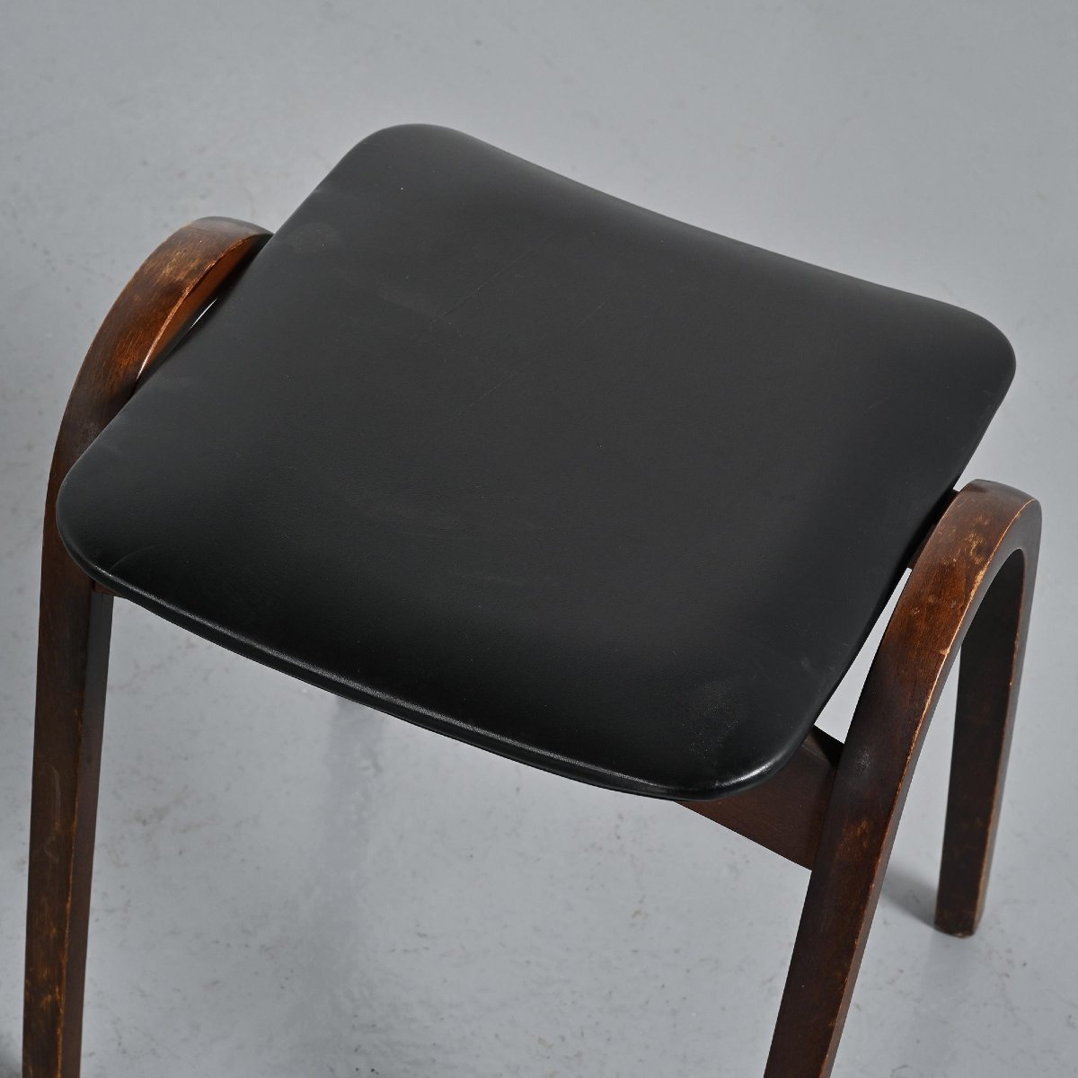  Paire de tabourets par Isamu Kenmochi pour Akita Mokko, Japon circa 1960 -photo-6