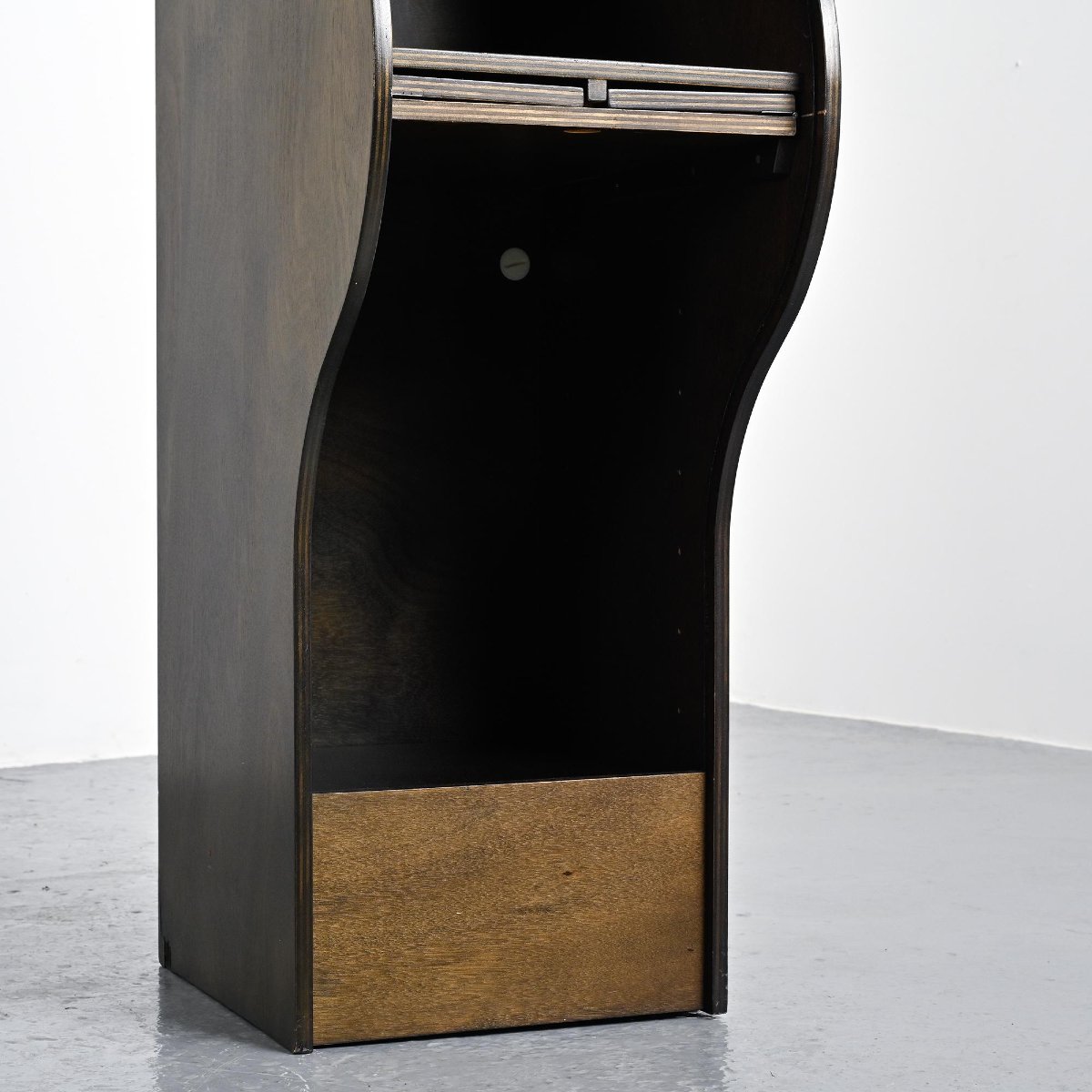 Model 5822 Roll-top Secretary By Klaus Vogt For Thut Möbel, Circa 1970 -photo-6