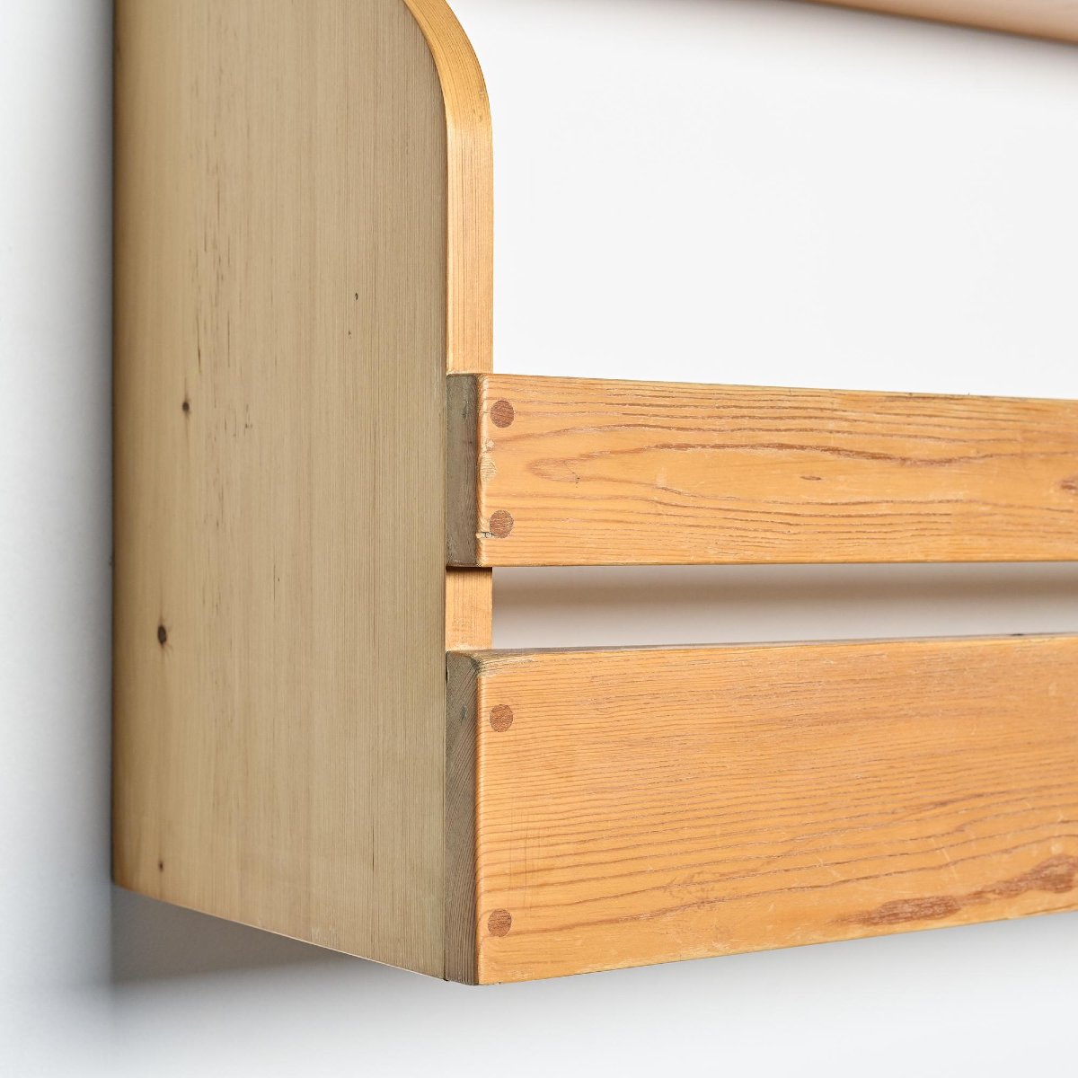 Pine Wall Shelf, Les Arcs 1800, Circa 1970 -photo-3