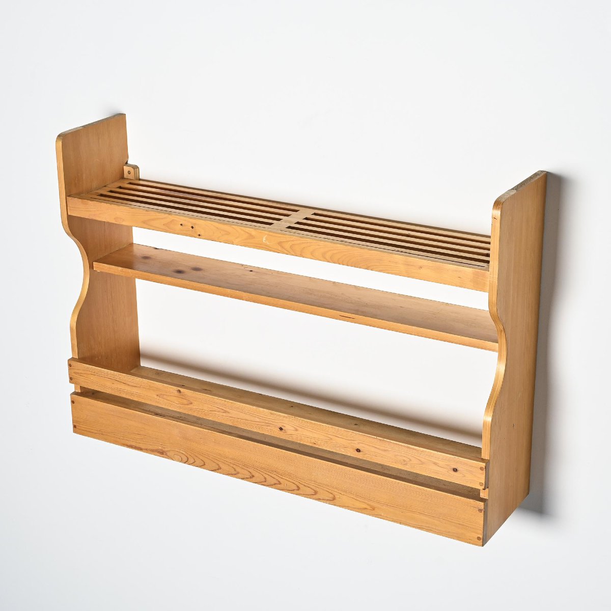 Pine Wall Shelf, Les Arcs 1800, Circa 1970 -photo-5