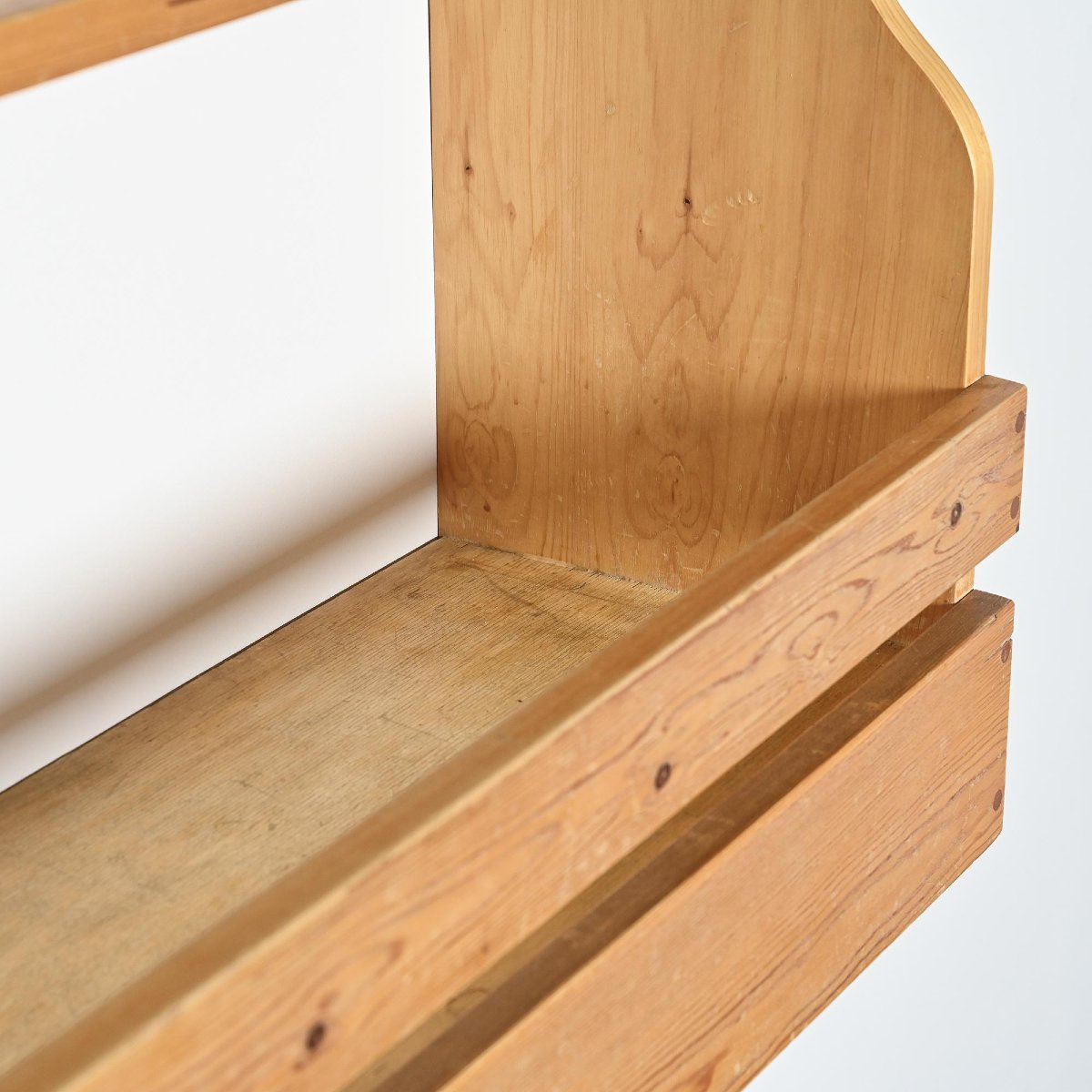 Pine Wall Shelf, Les Arcs 1800, Circa 1970 -photo-7