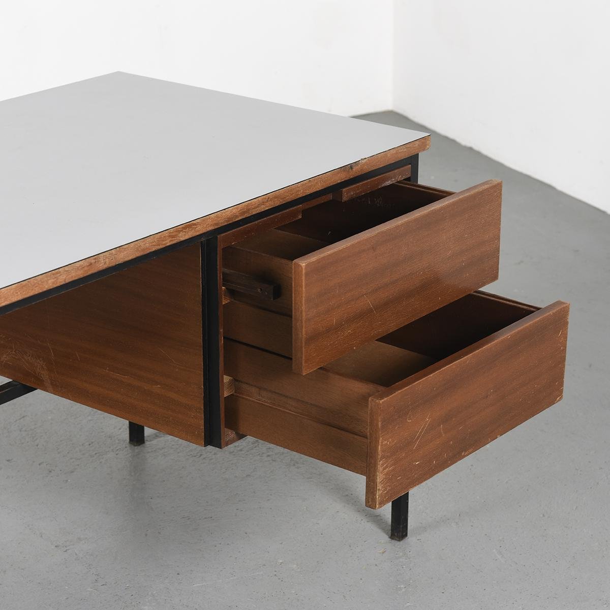  Bureau modèle 620, Pierre Guariche pour Minvielle, circa 1950-photo-2