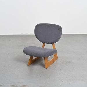 Early Edition Of Teiza Isu Lounge Chair By Sakakura & Cho, Tendo Mokko Circa 1970