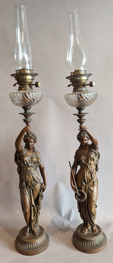 Paire De Grandes Porte-torchère En Régule