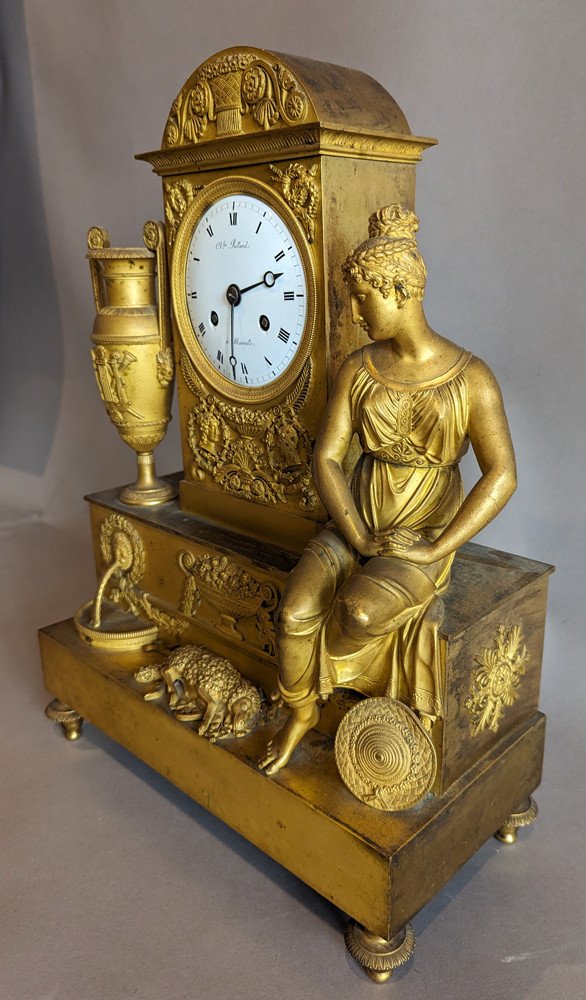 Pendule Charles X En Bronze Doré. Vestale à l'Agneau-photo-2