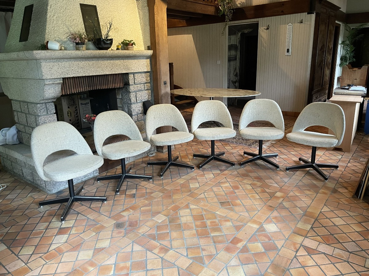 6 Eero Saarinen Chairs For Knoll 1970s