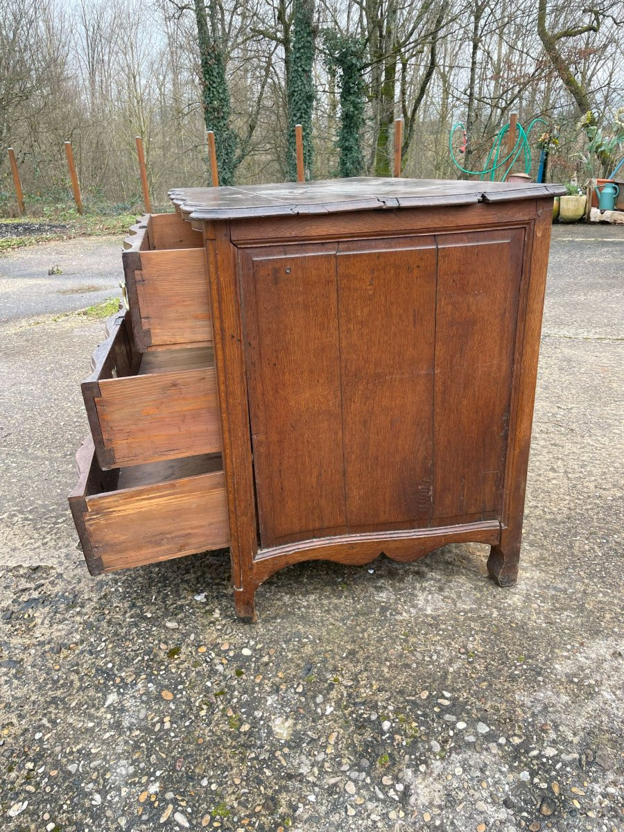 Louis XV Chest Of Drawers In Period Oak And In Fair Condition With Few Restorations -photo-2