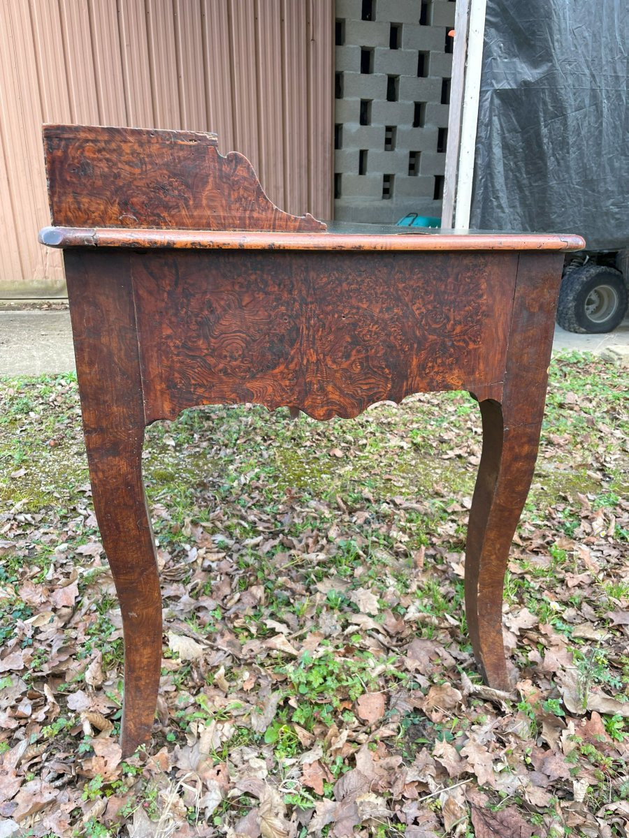 Grand bureau Louis Philippe 1820-40 en noyer et cuir -photo-1