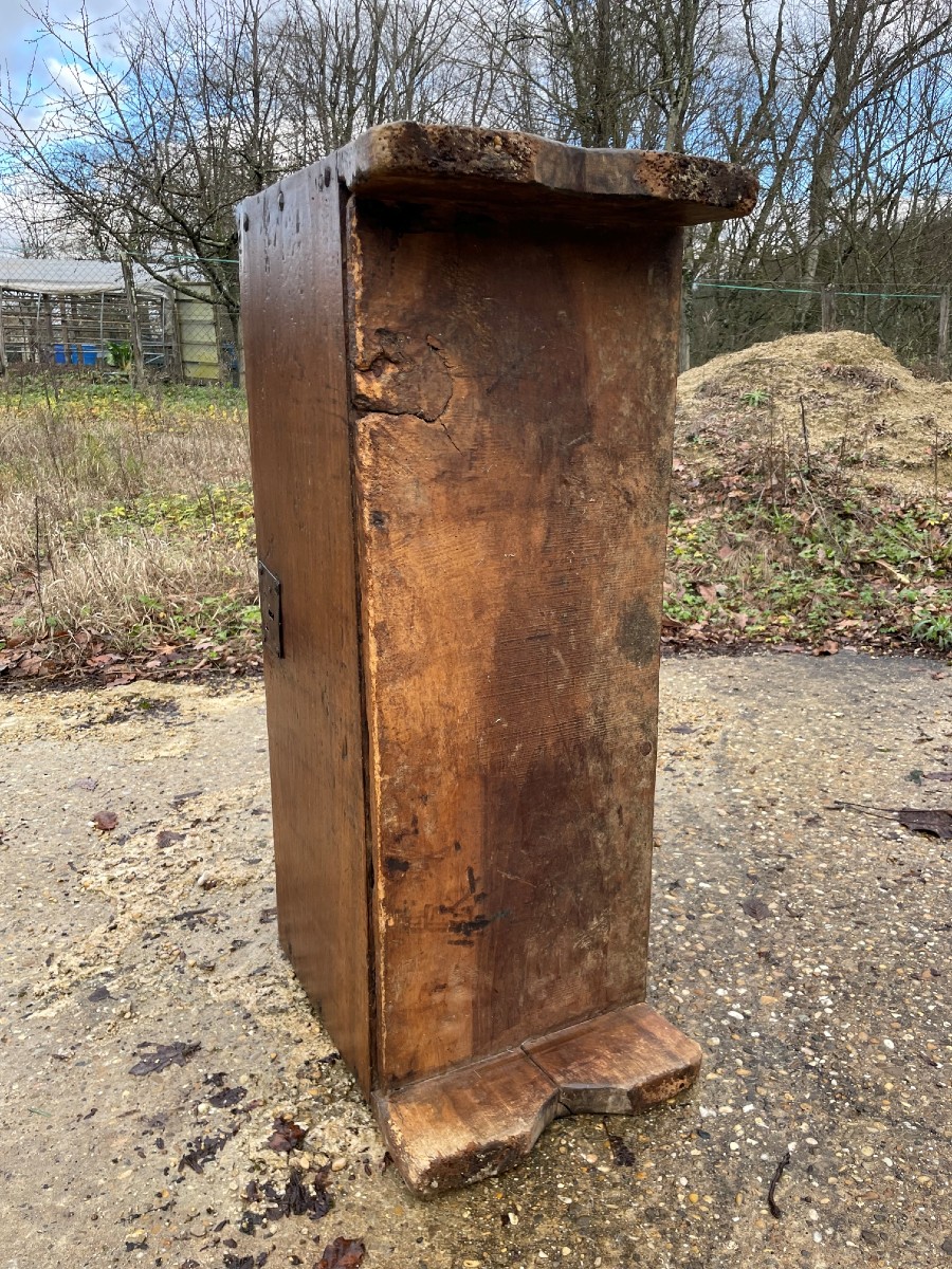 Petit Coffre du 18ème siècle Louis XIII en bois de noyer-photo-3