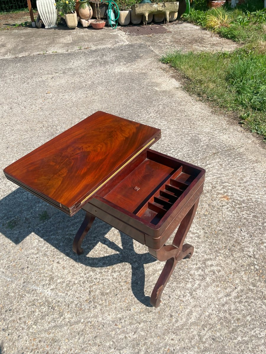 Table à jeux en portefeuille début 19ème siècle en noyer et acajou-photo-3