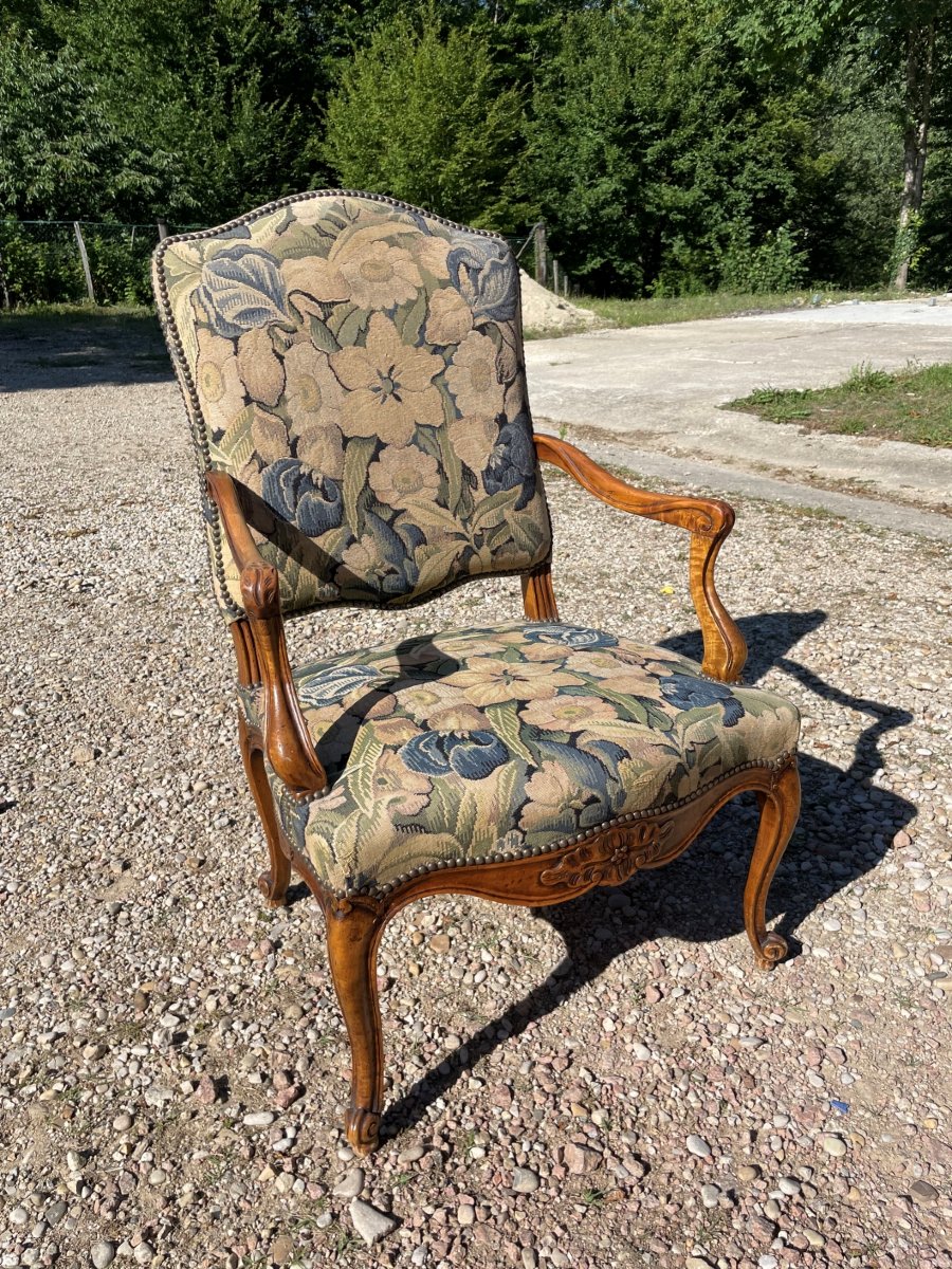 Fauteuil en noyer en Bon état -photo-1