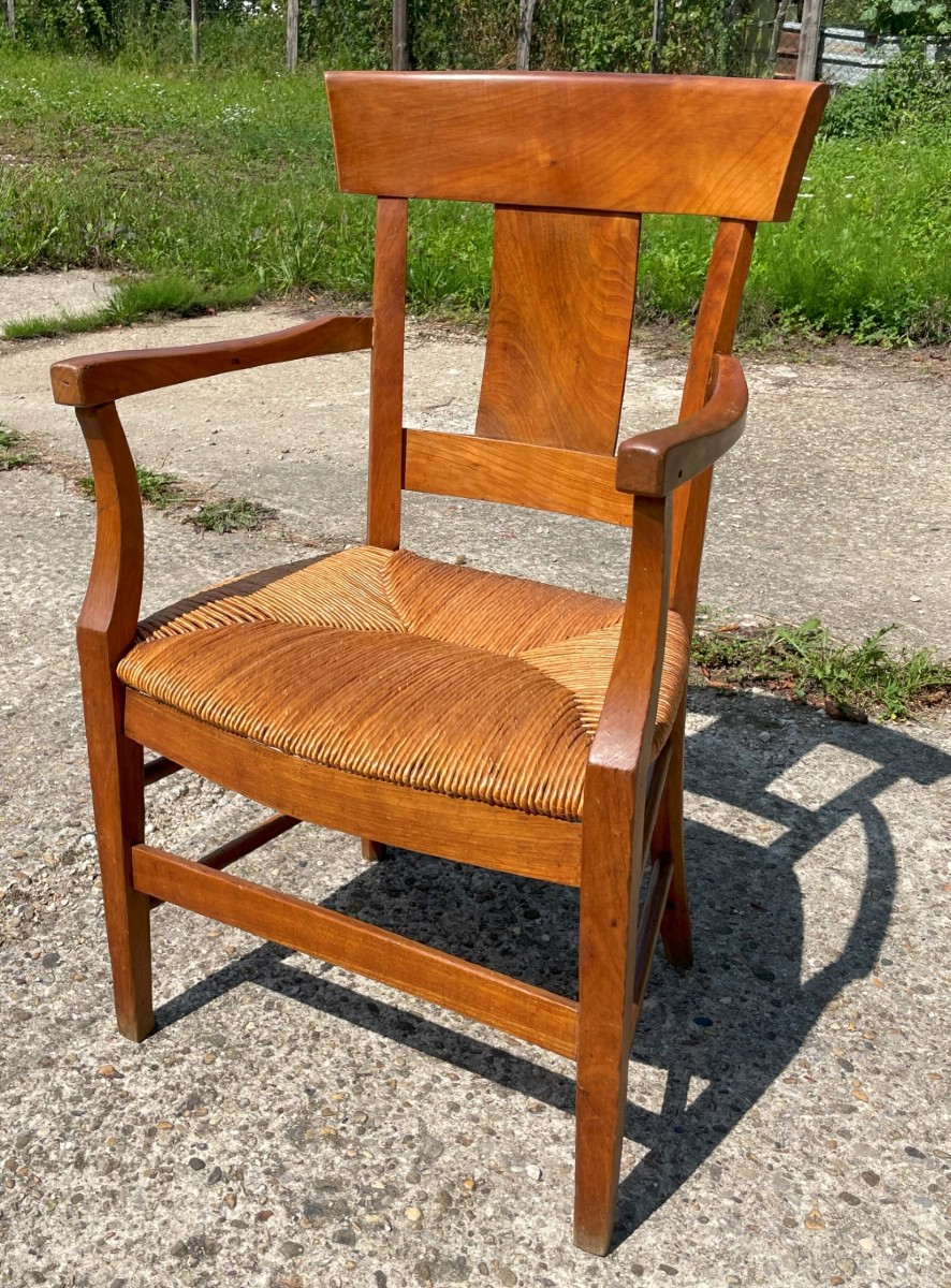 Fauteuil paillé du 19ème en bois fruitier 