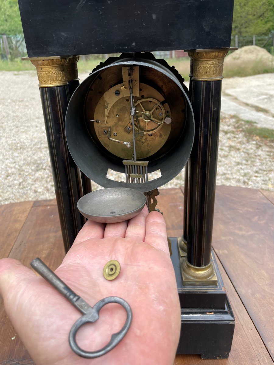 Napoleon III Clock With 4 Columns From The 19th Century In Wood And Marquetry-photo-4