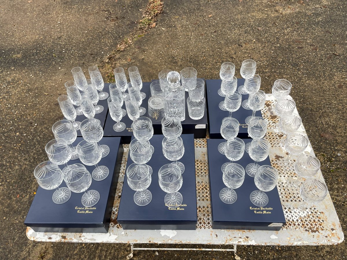 48 Pure Crystal Glasses, Chenonceau Pattern, And A Whisky Service With Its Decanter. -photo-3