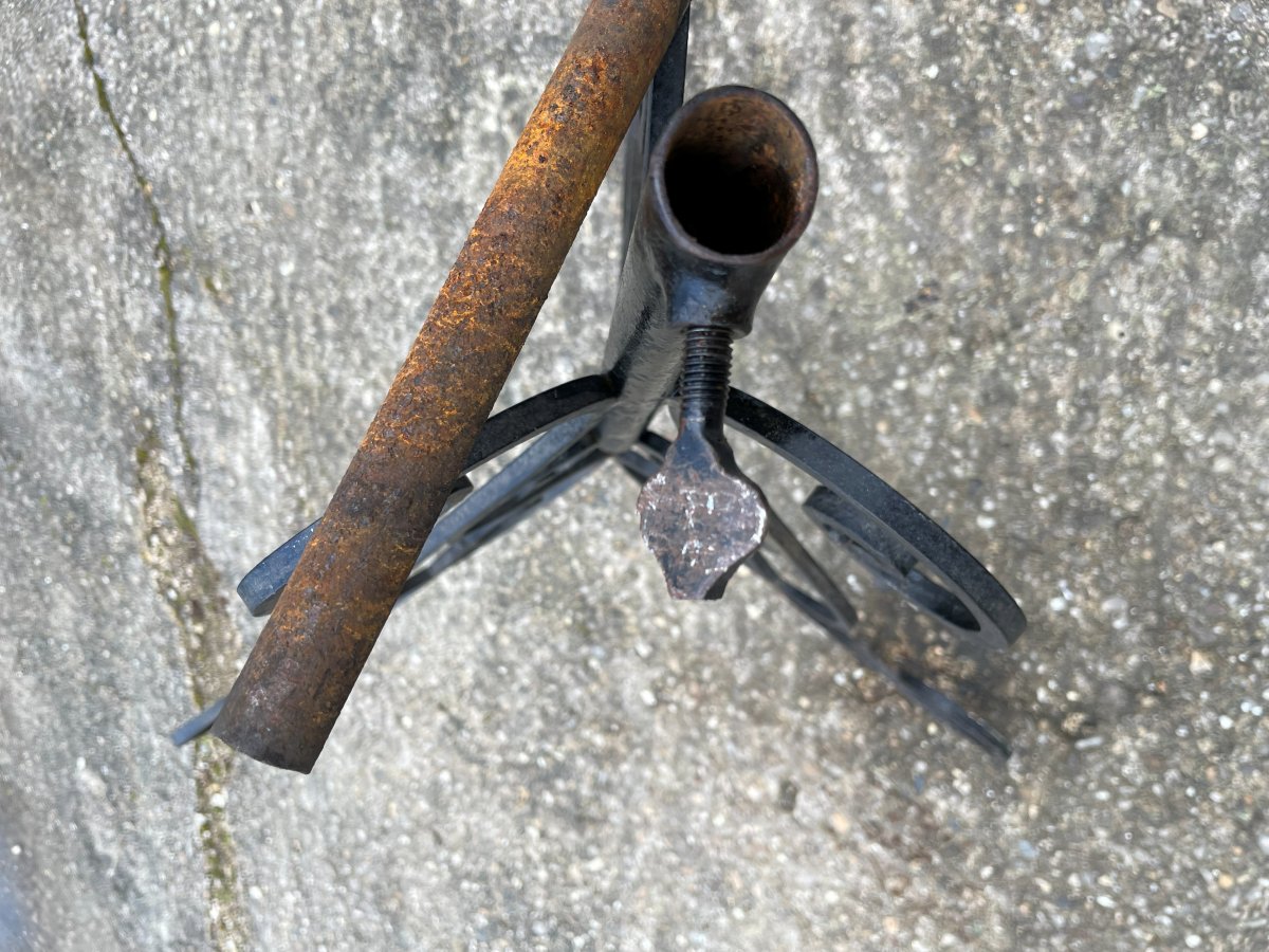 Lutrin ou chevalet en fer forgé -photo-1