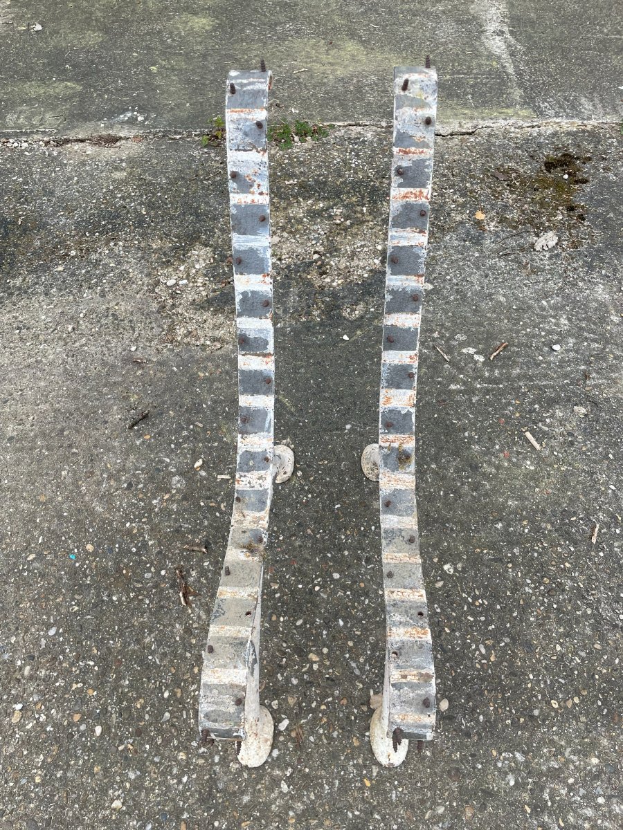 2 Pieds de banc en fonte -photo-1
