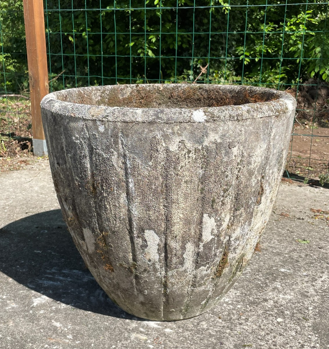 Cache pot en ciment composite 