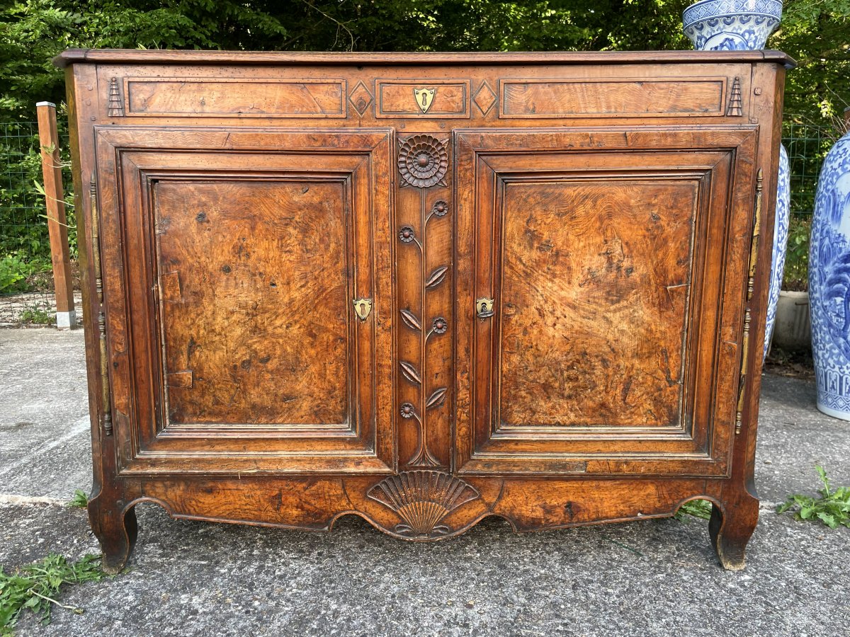 Buffet bressan du 19ème siècle époque 1820-40