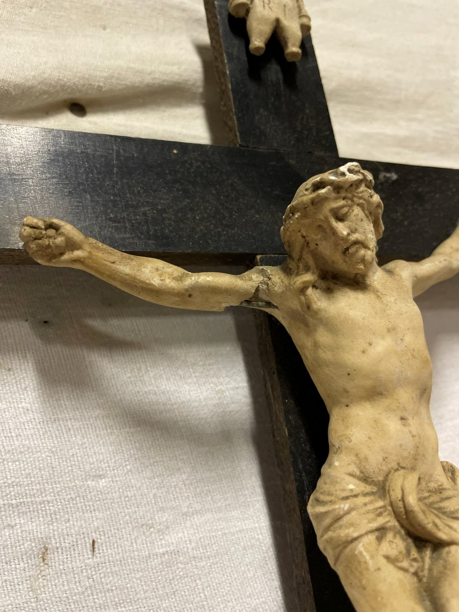 Jesus On The Cross, Plaster And Wood -photo-3