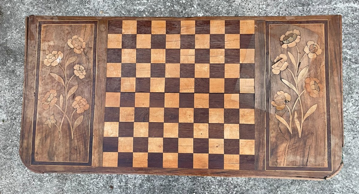 18th-century Game Table -photo-2