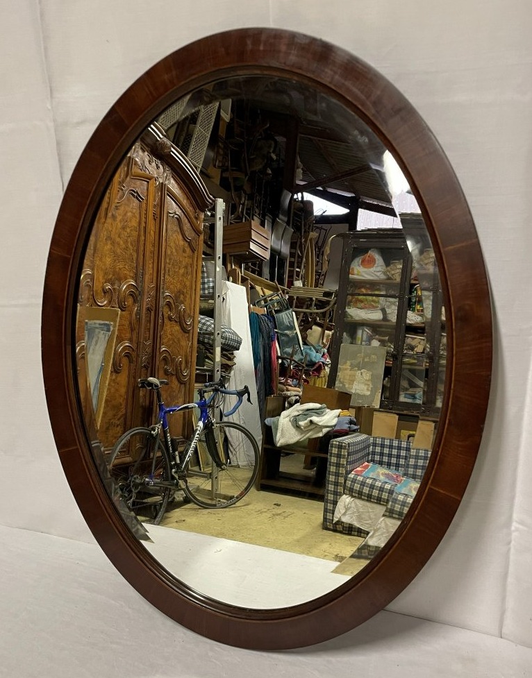 Miroir Ovale  1930 en placage de noyer 