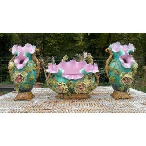 2 Vases et 1 Jardinière en barbotine 