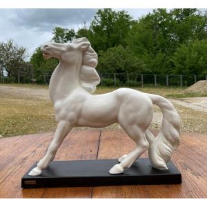 Cheval blanc en céramique 