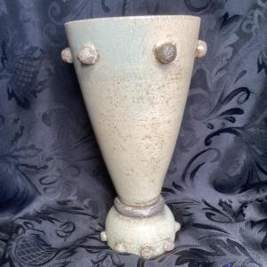  Vase céramique conique craquelé ,bleuté, gris ,noir,signature à définir,20 eme siècle .