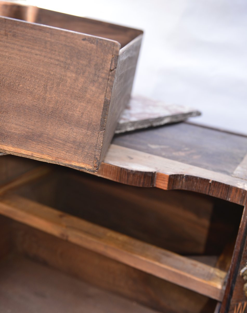Small Transition Period Chest Of Drawers-photo-1