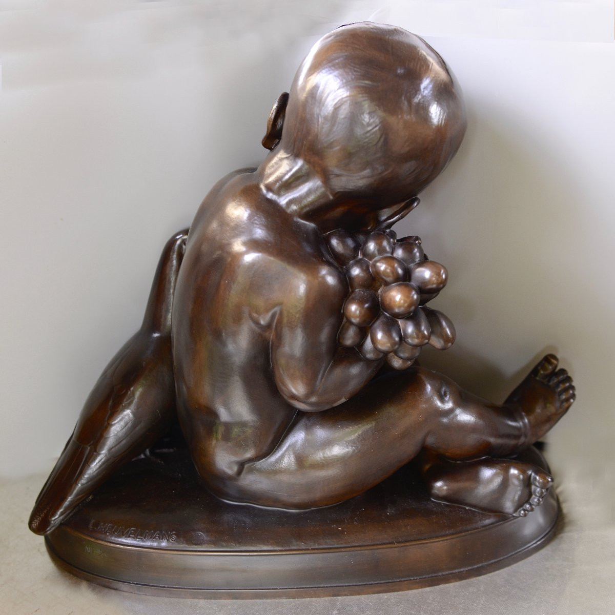 Lucienne Heuvelmans "Bacchus Enfant au Pampre et à l'Oiseau" Bronze vers 1930 Ed. Colin-photo-2