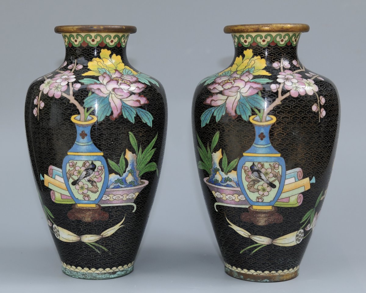 Chine, Paire de Vases Emaux Cloisonnés