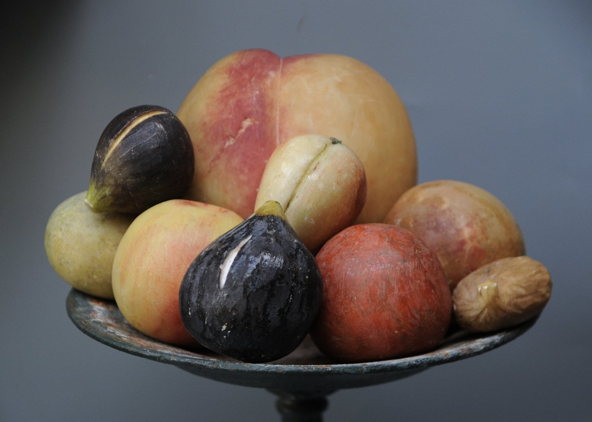 Ensemble de 9 Fruits en Marbre de Carrare Polychrome 19ème