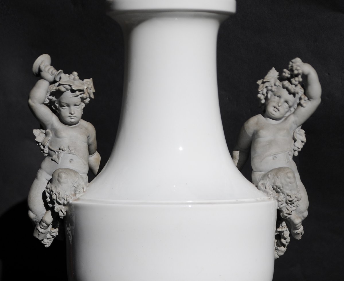 Gibus & Cie "Vase aux Chérubins" en Porcelaine dure de Limoges, circa 1860-photo-3
